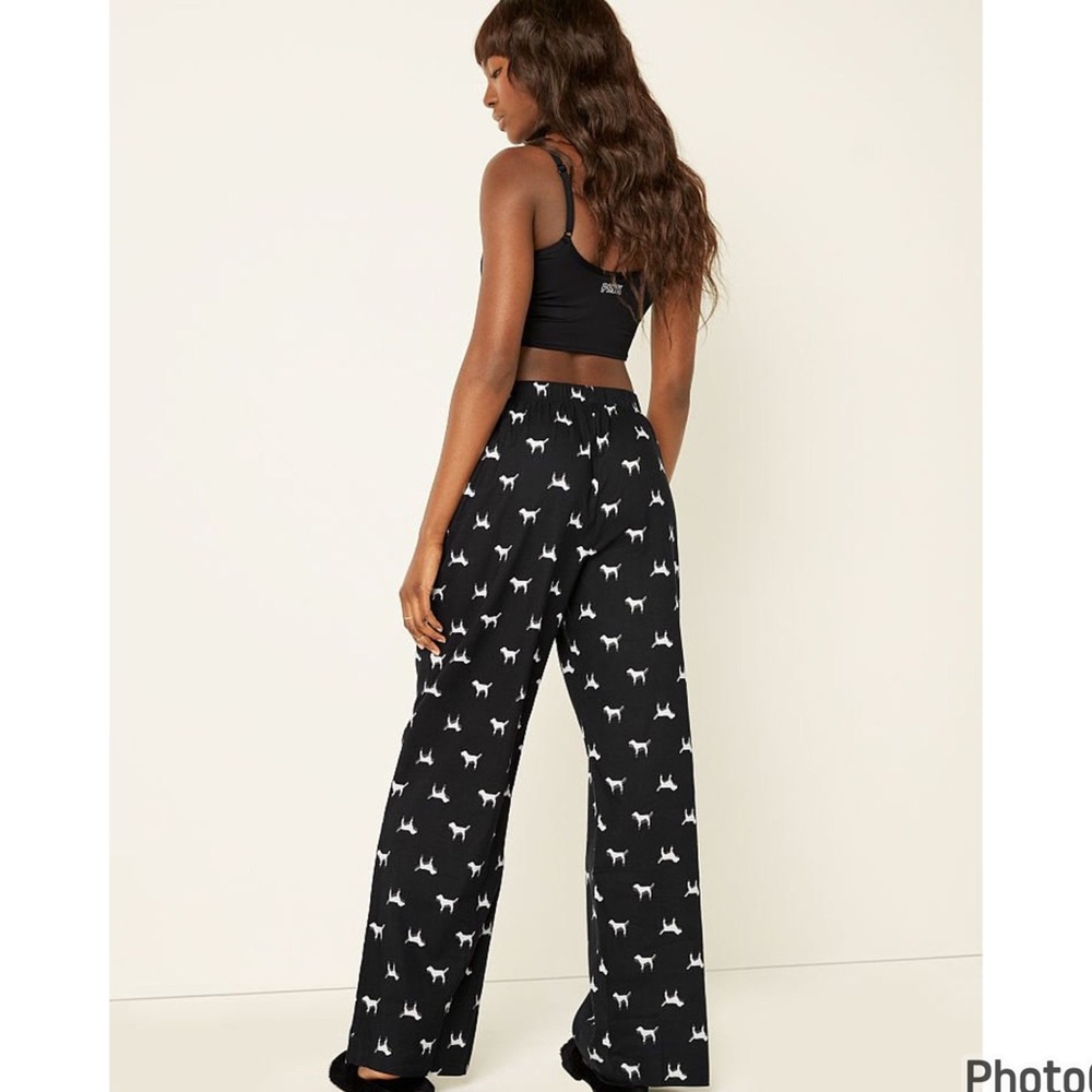 PINK Victoria’s Secret Pants - Picture 2 of 5